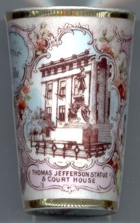 B018 Louisville, KY: Thomas Jefferson Statue & Court House