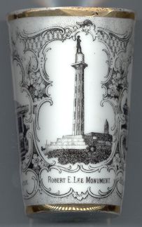 B019 New Orleans, LA: Robert E. Lee Monument
